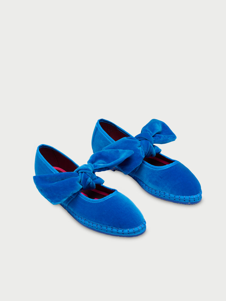 Lady Lyra Blue