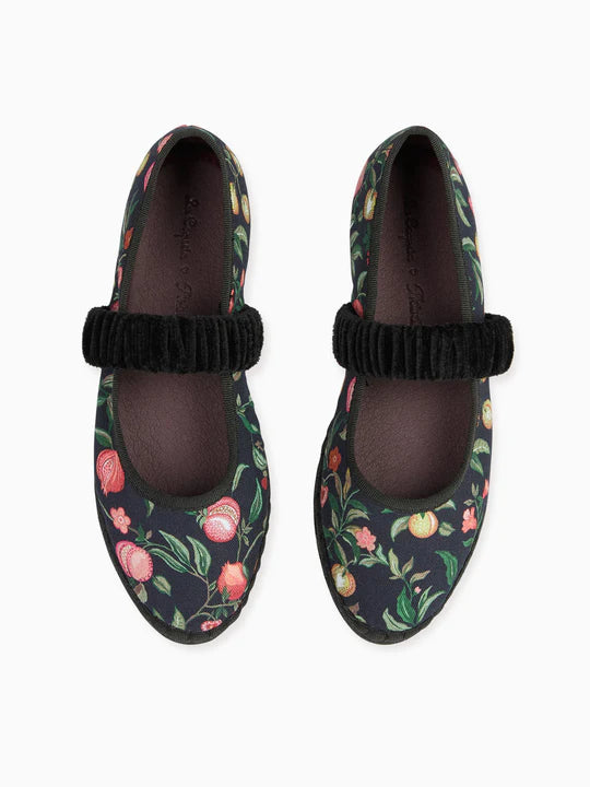 Flabelus x La Coqueta Woman Black