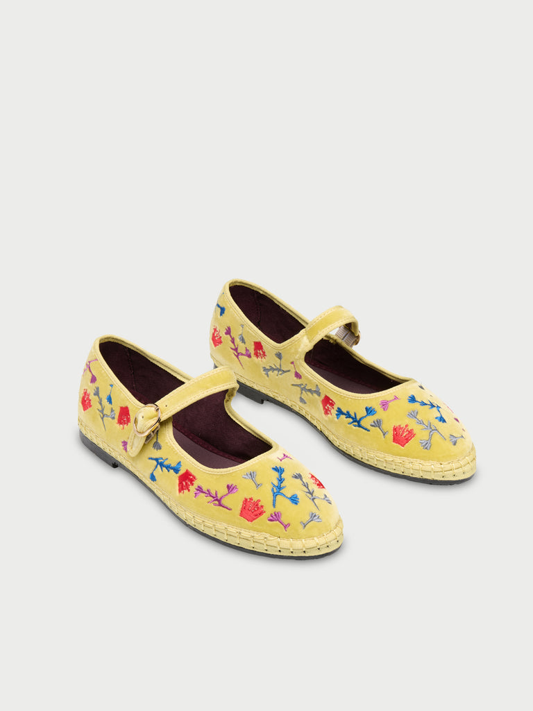 Crowned in Bloom Yellow