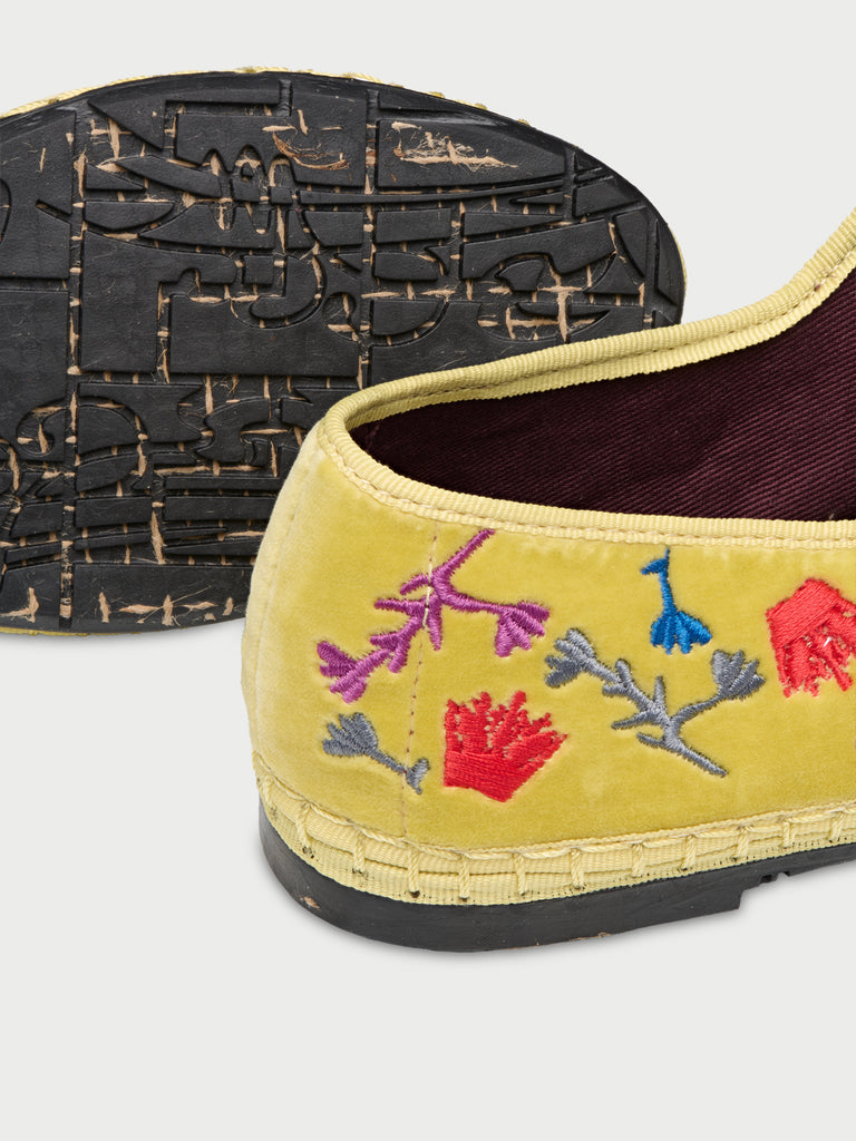 Crowned in Bloom Yellow