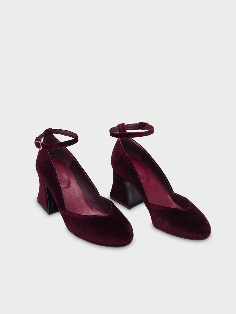 The D'Orsey Pumps Wine